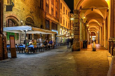 The 18 Best Restaurants in Bologna, Italy 